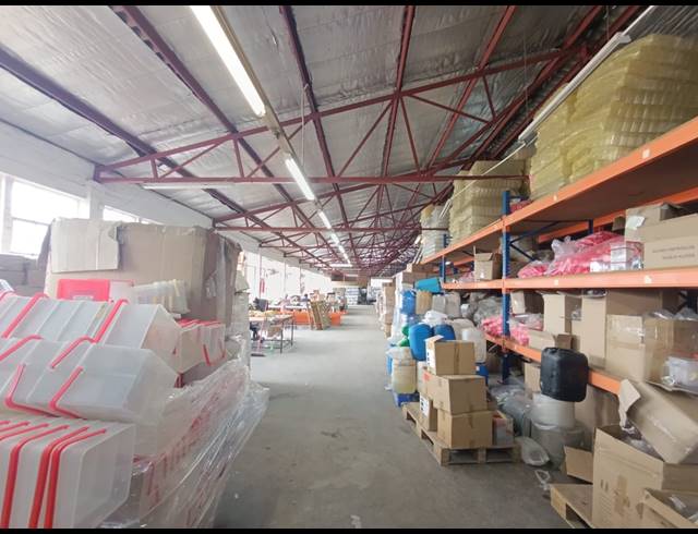 1,061M² WAREHOUSE TO LET IN PINETOWN CENTRAL